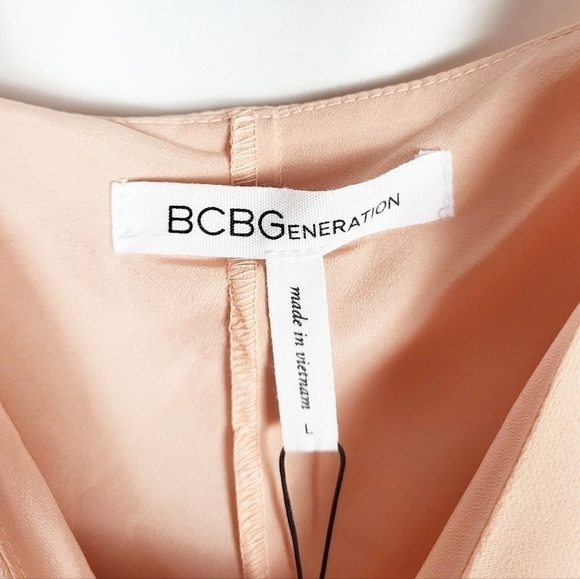 BCBGeneration Ruffled Cami Dress NWT - Picture 4 of 6